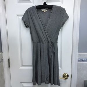 Short sleeve black and white striped dress